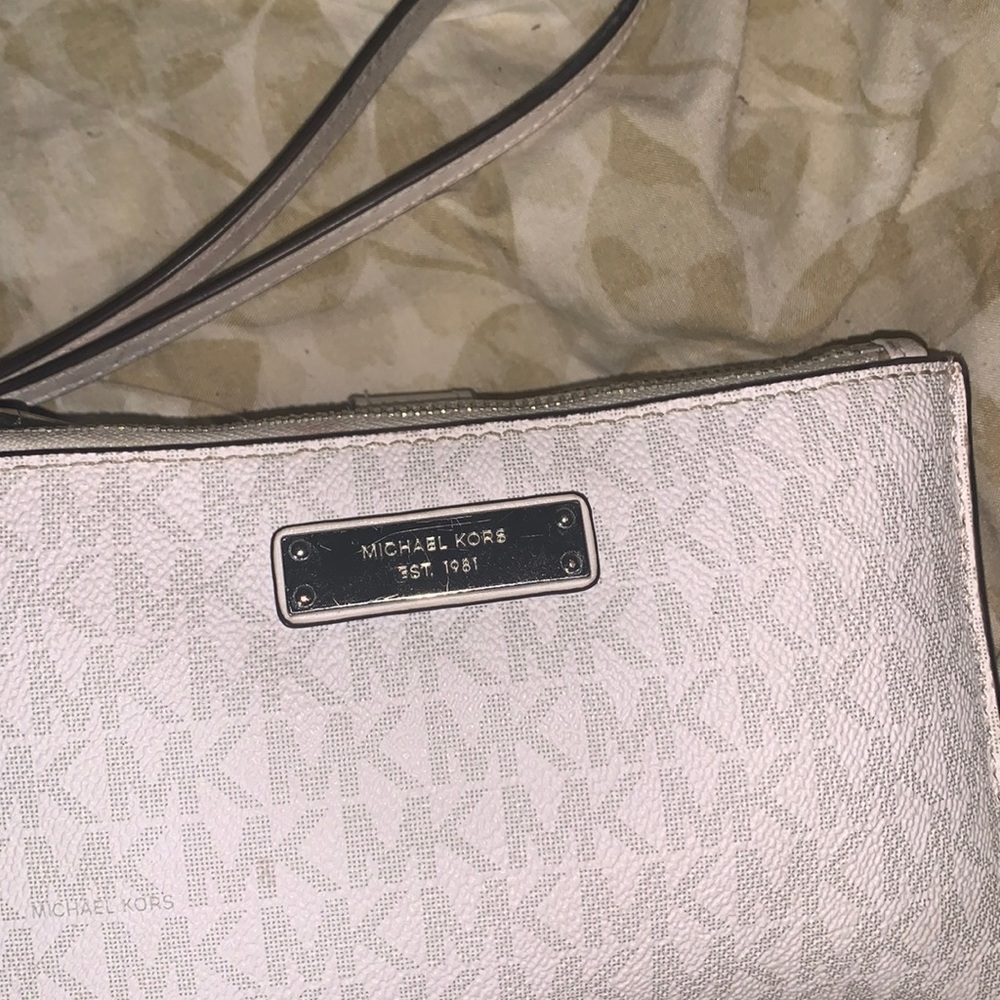 Michael Kors Jet Set double zip wristlet